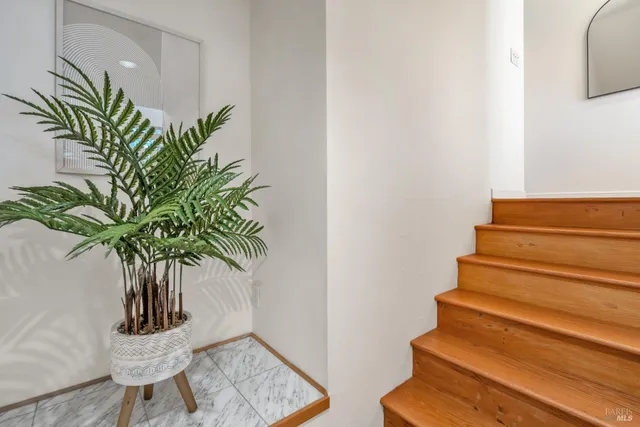 $1,400,000 | 2 Eucalyptus Knoll Street, Mill Valley, CA 94941