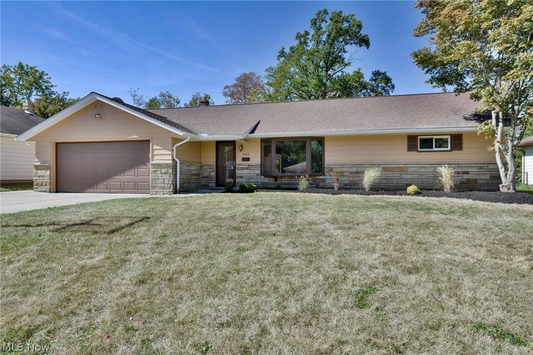 682 Edgewood Road Cleveland, OH 44143 - Photo 1 of 17 Gallery Image 1