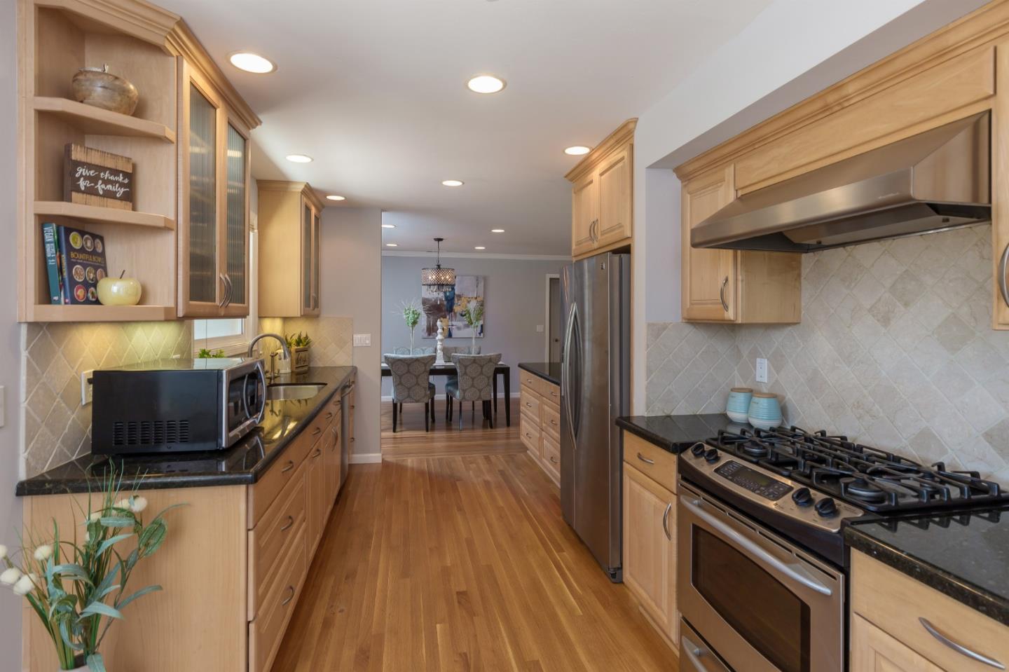1315 Burrows Road Campbell, CA 95008 - Photo 4 of 14 Gallery Image 4