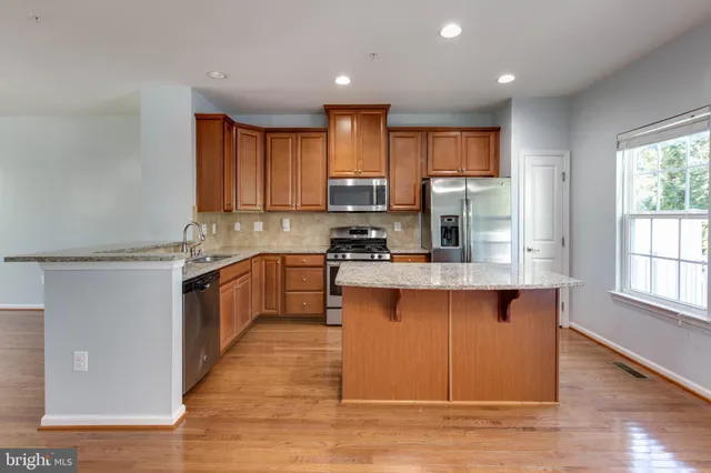 $479,900 | 7318 Freebird Lane, Elkridge, MD 21075