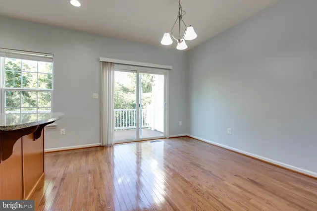 $479,900 | 7318 Freebird Lane, Elkridge, MD 21075