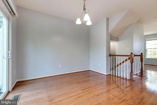 $479,900 | 7318 Freebird Lane, Elkridge, MD 21075