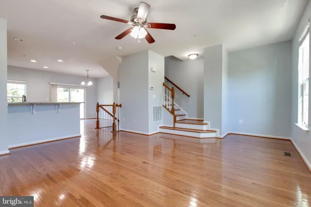 $479,900 | 7318 Freebird Lane, Elkridge, MD 21075