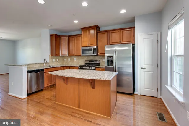 $479,900 | 7318 Freebird Lane, Elkridge, MD 21075