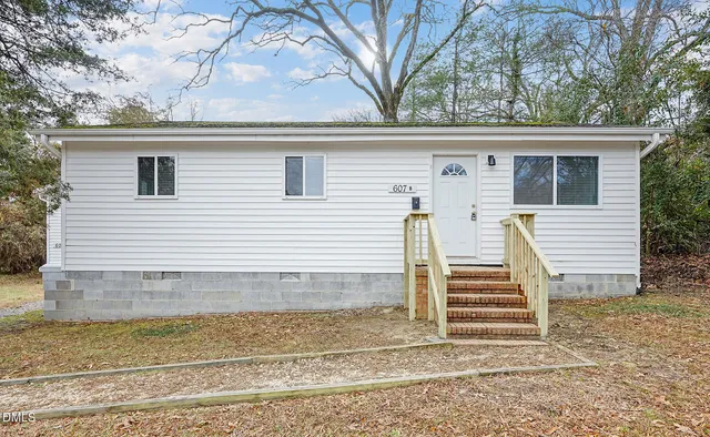 $2,100 | 607 North Greensboro Street, Unit B, Carrboro, NC 27510