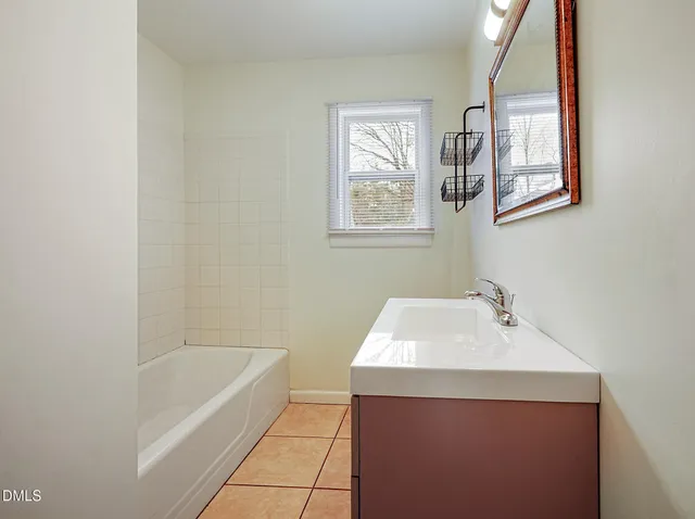 $2,100 | 607 North Greensboro Street, Unit B, Carrboro, NC 27510