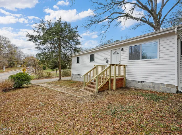 $2,100 | 607 North Greensboro Street, Unit B, Carrboro, NC 27510