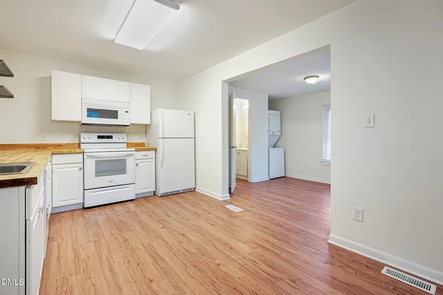 $2,100 | 607 North Greensboro Street, Unit B, Carrboro, NC 27510