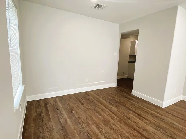 $1,200 | 711 South Houston Avenue, Unit B, Humble, TX 77338