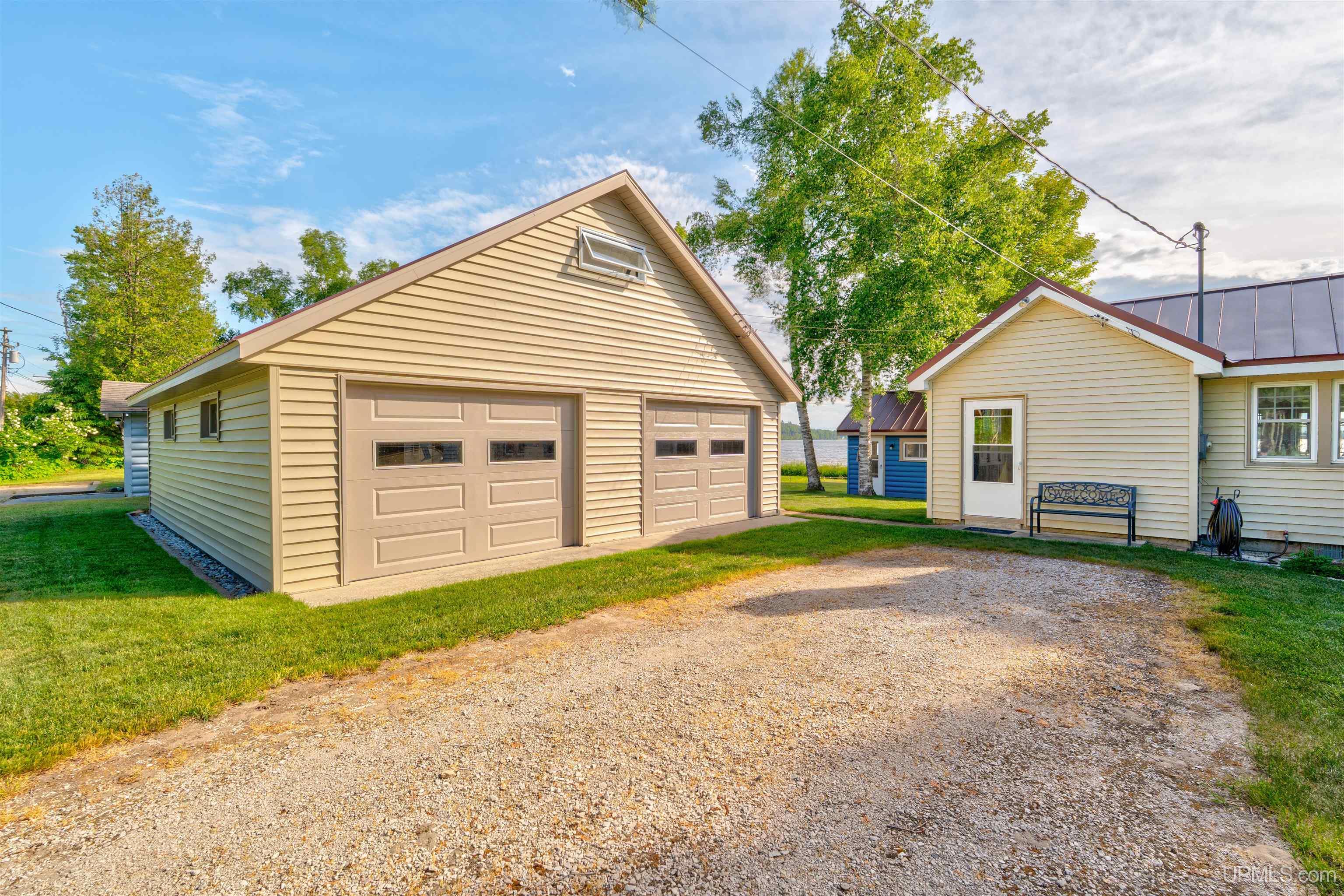 881 East Gulliver Lake Road Gulliver, MI 49840 - Photo 44 of 75