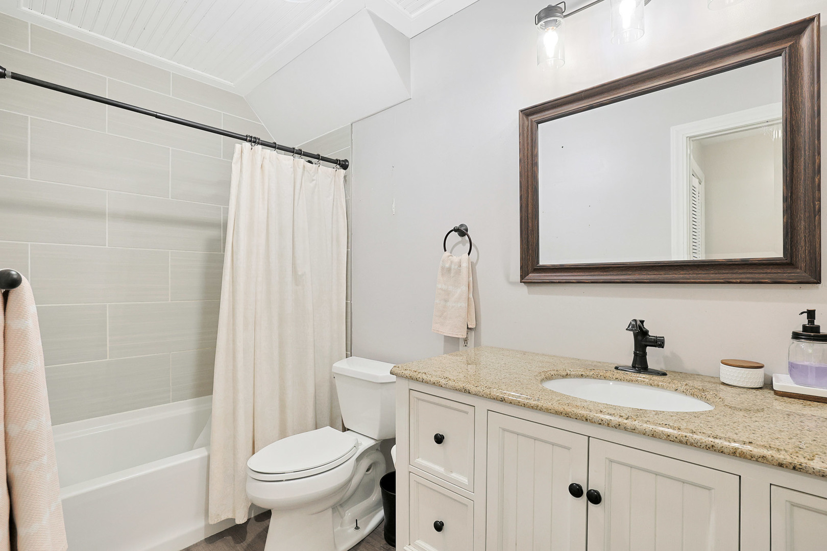 1918 Deerpass Road Marengo, IL 60152 - Photo 14 of 36 Gallery Image 14