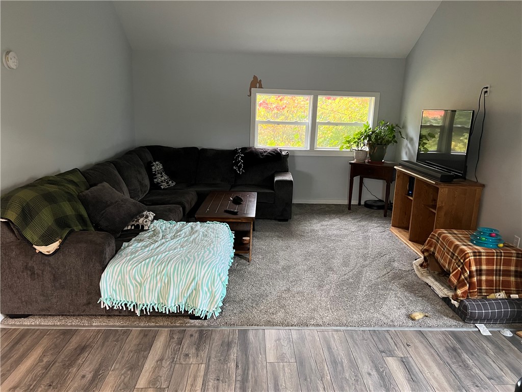 8353 East Main Road Le Roy, NY 14482 - Photo 6 of 35