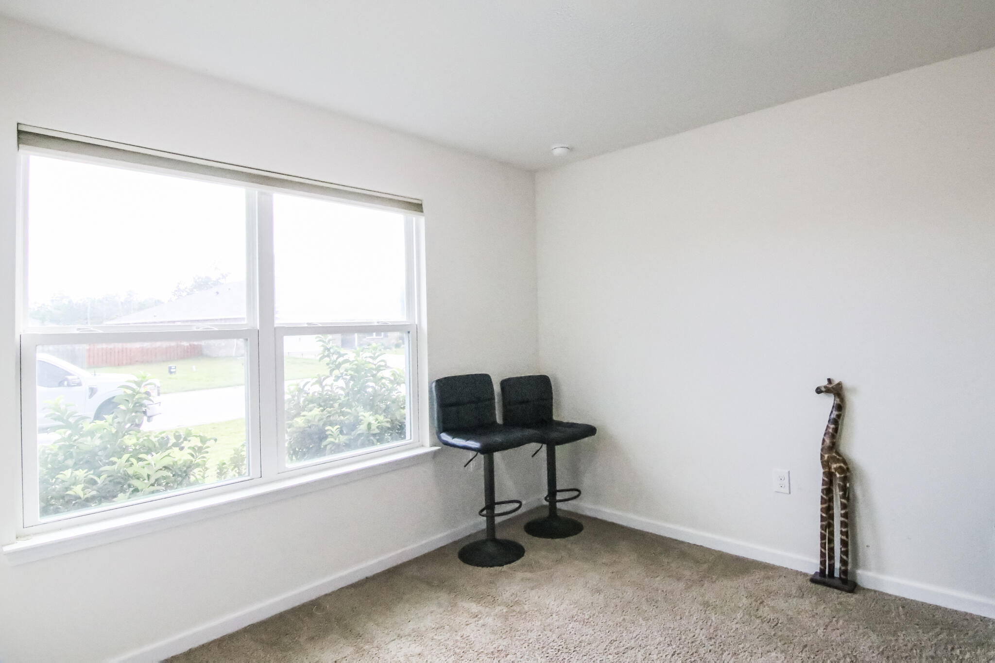 808 Moorhen Way Crestview, FL 32539 - Photo 20 of 47 a room with a window