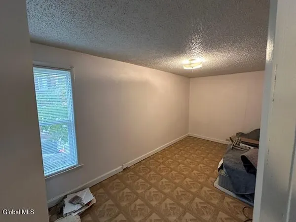 $121,000 | 6 Eagle Street, Gloversville, NY 12078