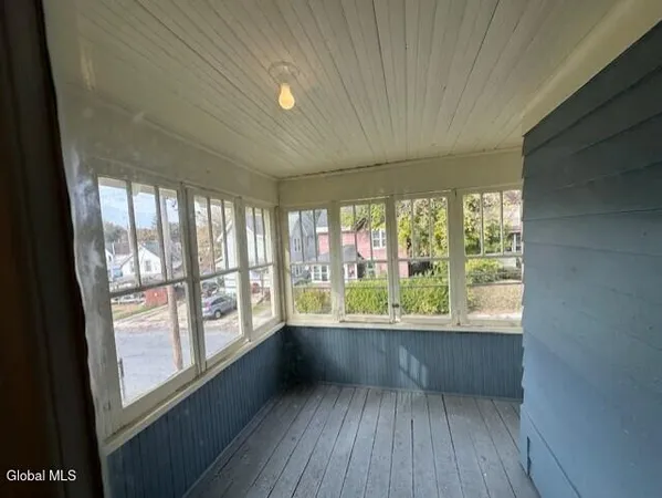 $121,000 | 6 Eagle Street, Gloversville, NY 12078