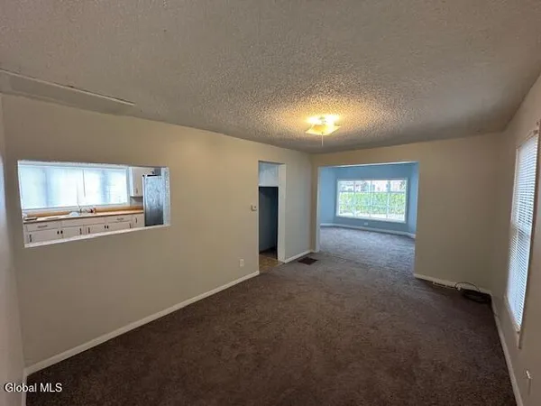 $121,000 | 6 Eagle Street, Gloversville, NY 12078