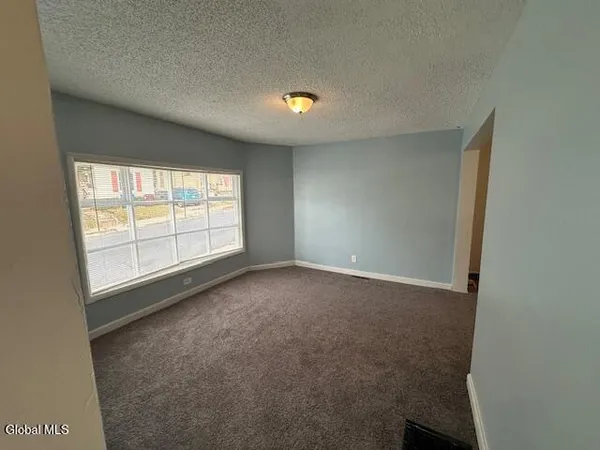 $121,000 | 6 Eagle Street, Gloversville, NY 12078