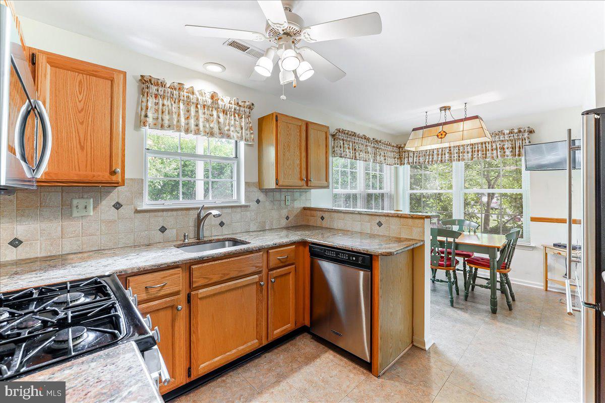 2307 Sterling Road, Unit 23 Yardley, PA 19067 - Photo 15 of 38 Oak Cabinetry