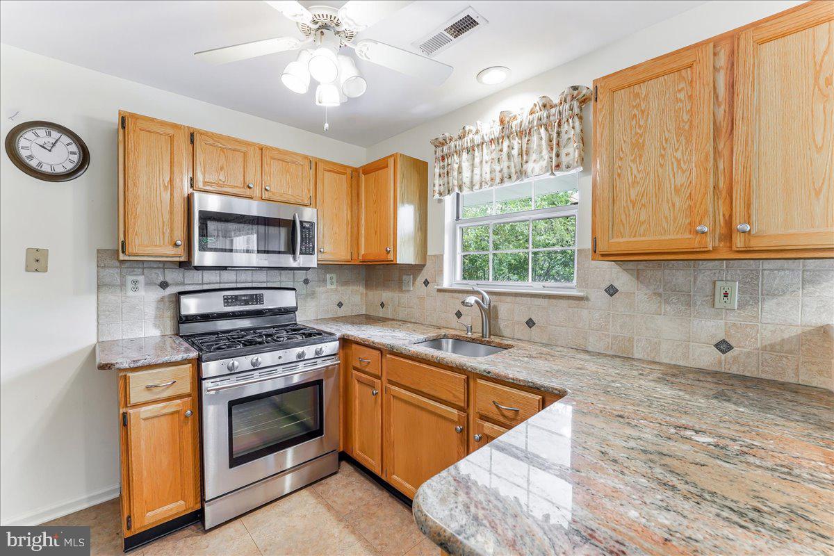 2307 Sterling Road, Unit 23 Yardley, PA 19067 - Photo 17 of 38 Stainless Steel Appliances