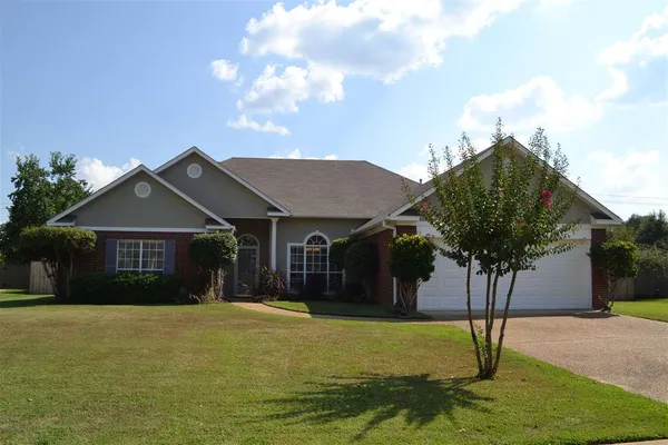 $2,400 | 109 Stratford Drive, Madison, MS 39110