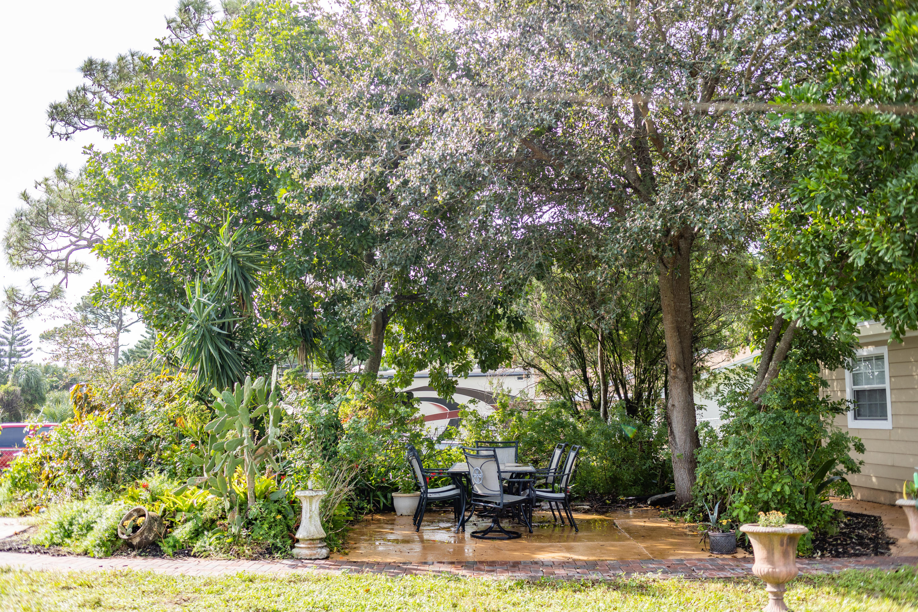 2913 Gulfstream Road Palm Springs, FL 33461 - Photo 28 of 28 Garden