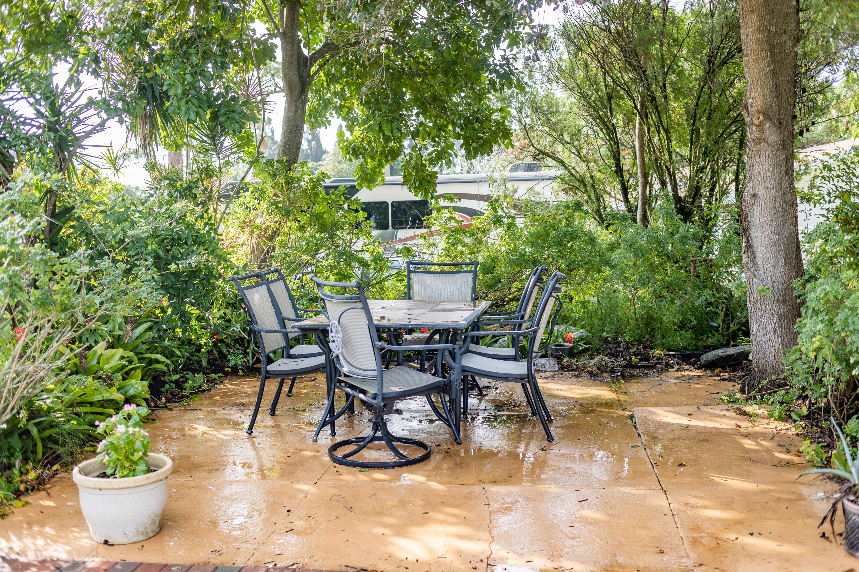 2913 Gulfstream Road Palm Springs, FL 33461 - Photo 4 of 28 Patio