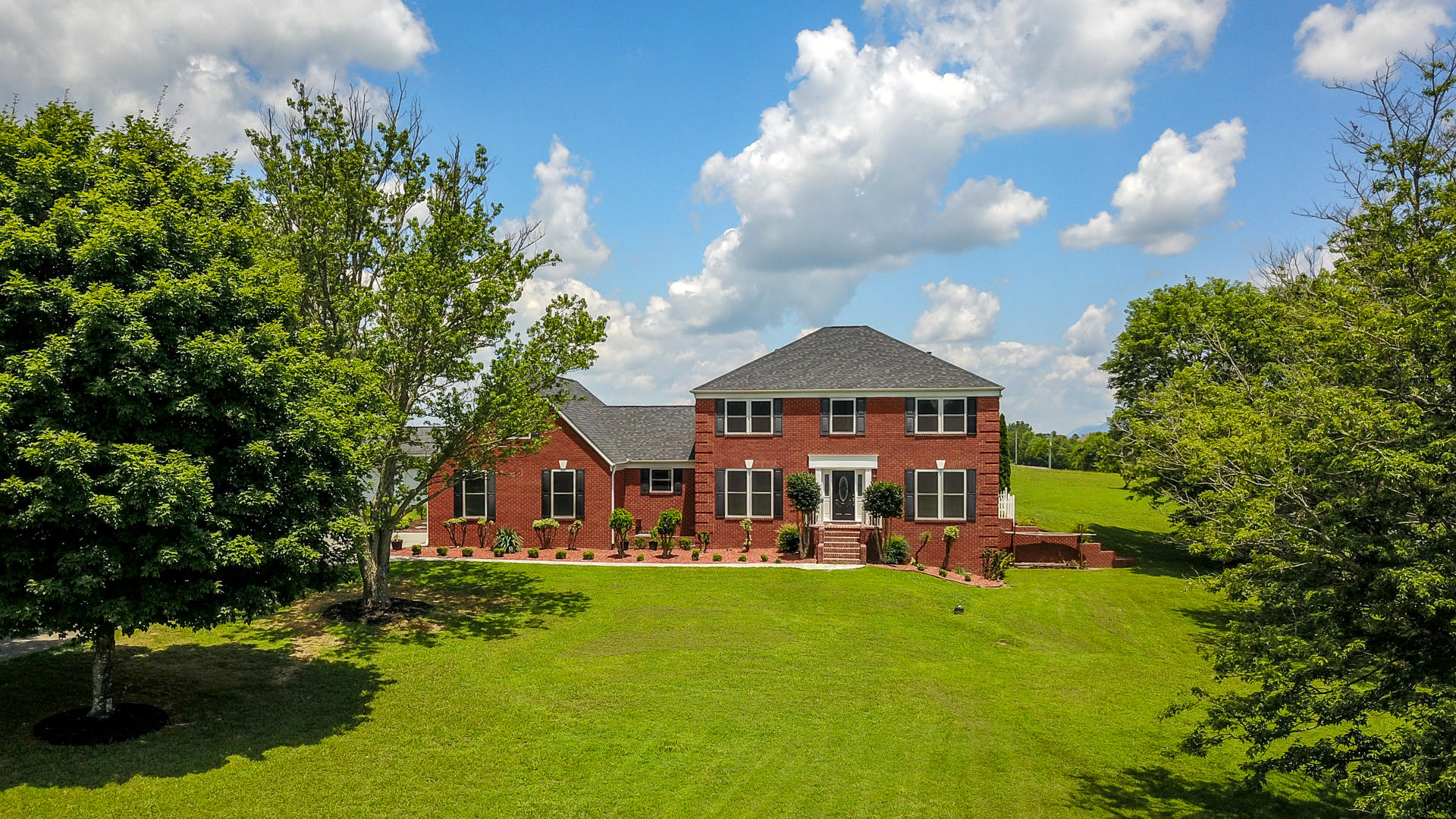 3230 Sam James Road Maryville, TN 37803 - Photo 1 of 37 WELCOME HOME!