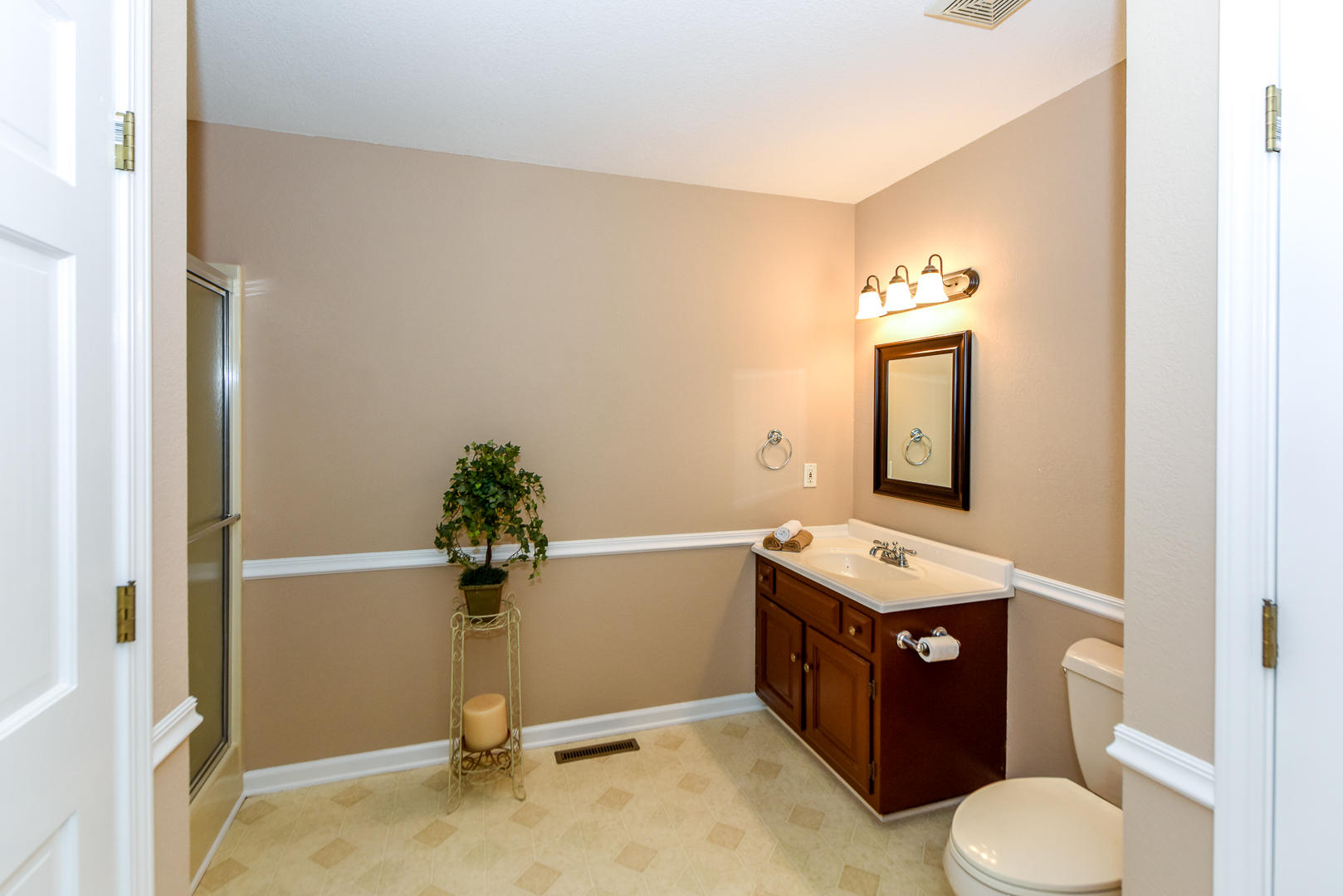 3230 Sam James Road Maryville, TN 37803 - Photo 14 of 37 FULL BATH OFF LAUNDRY