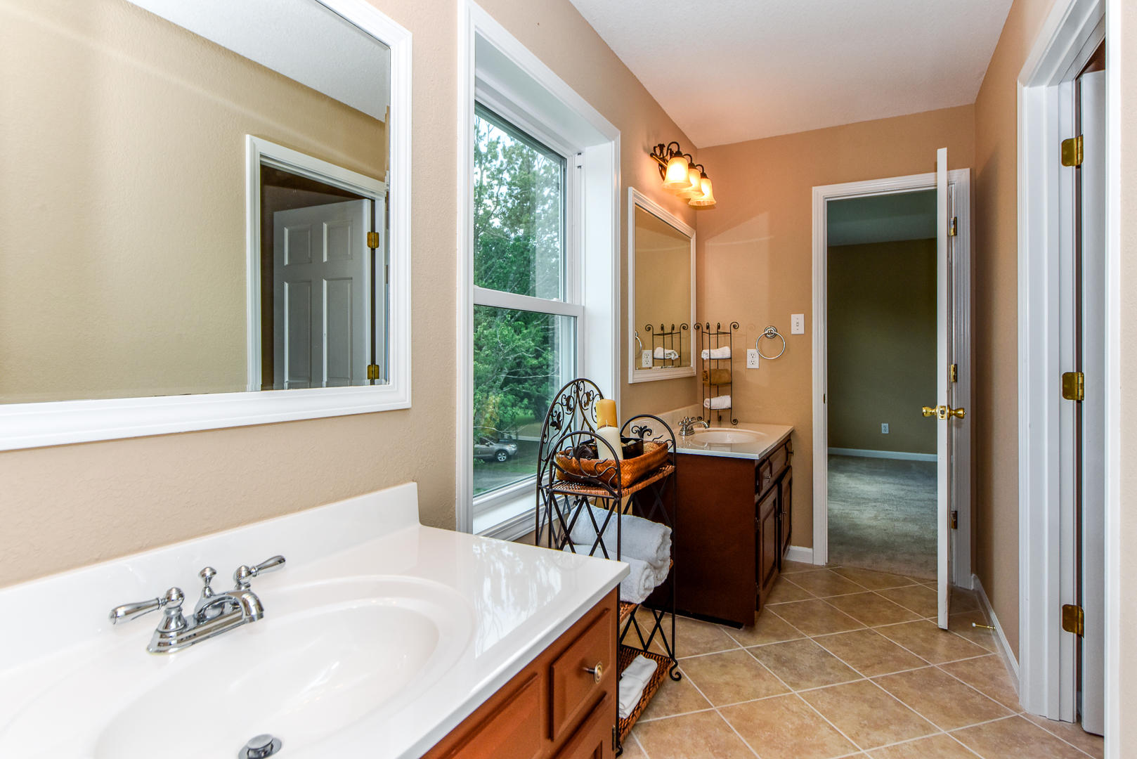 3230 Sam James Road Maryville, TN 37803 - Photo 23 of 37 JACK & JILL BATH