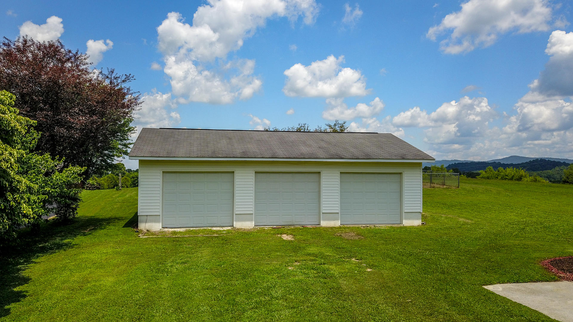 3230 Sam James Road Maryville, TN 37803 - Photo 37 of 37 3 CAR DETACHED GARAGE