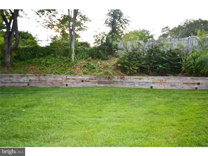 208 Kingsport Road Cherry Hill, NJ 08034 - Photo 13 of 17 Exterior Back
