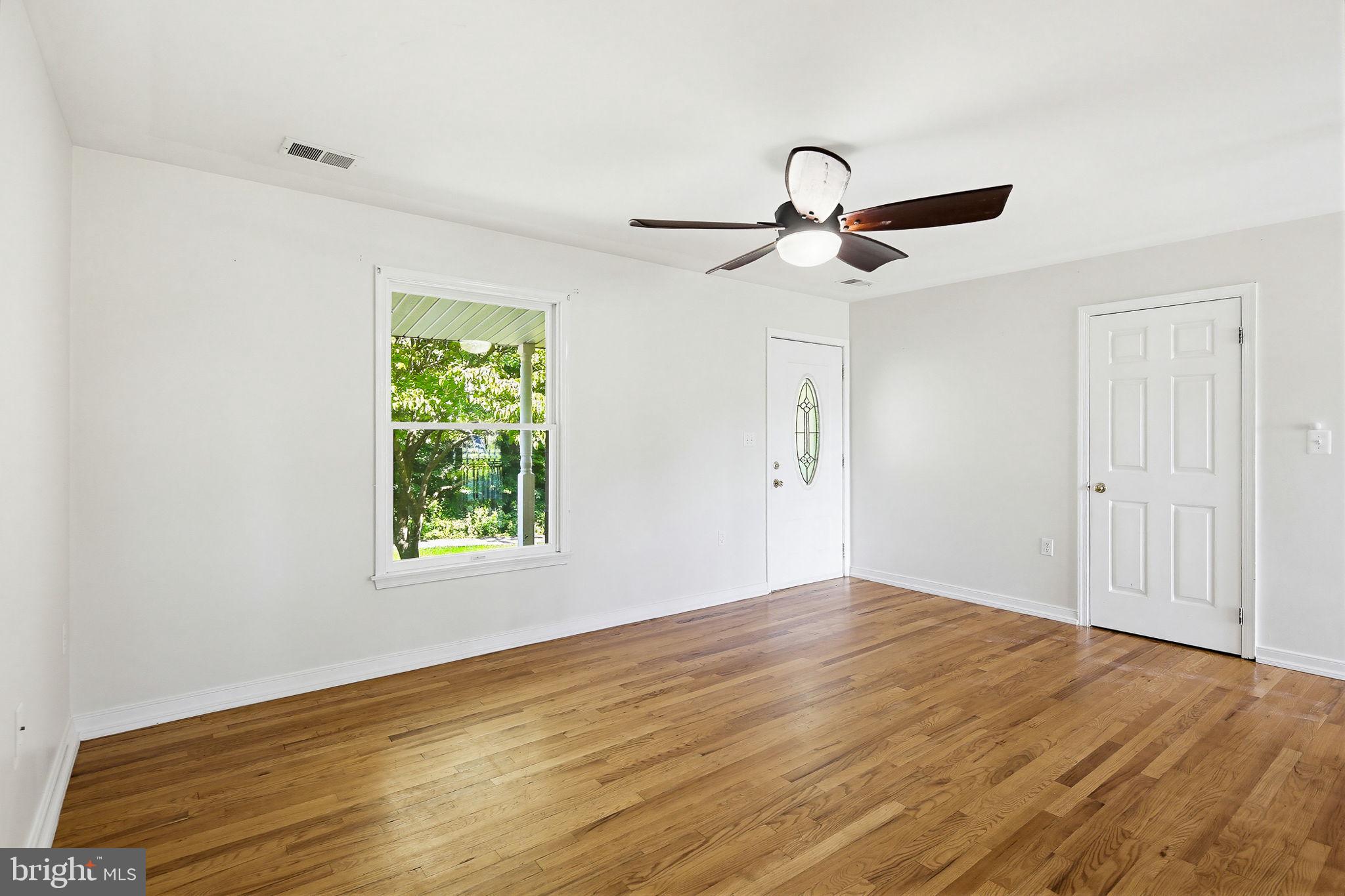 2621 Braddock Road Mount Airy, MD 21771 - Photo 10 of 56