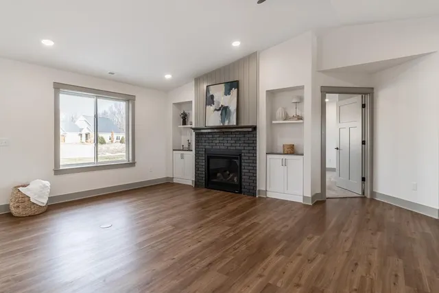 $529,900 | 309 Pinehurst Drive, Mankato, MN 56001