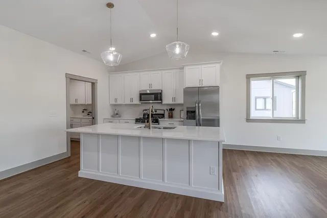 $529,900 | 309 Pinehurst Drive, Mankato, MN 56001