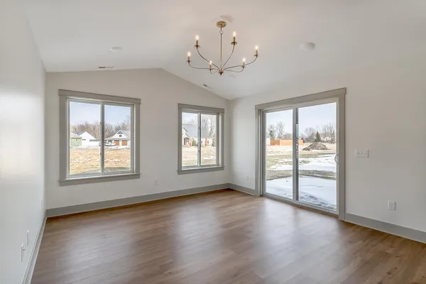 $529,900 | 309 Pinehurst Drive, Mankato, MN 56001