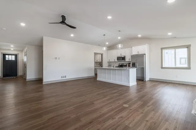 $529,900 | 309 Pinehurst Drive, Mankato, MN 56001