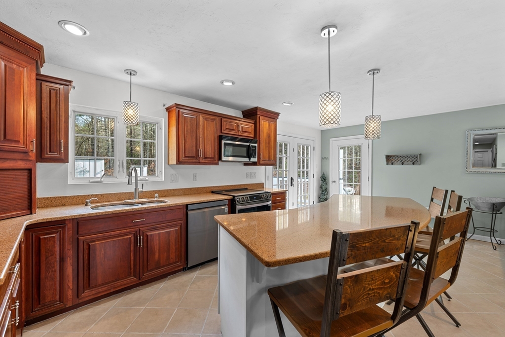 97 Apple Road Brimfield, MA 01010 - Photo 6 of 27