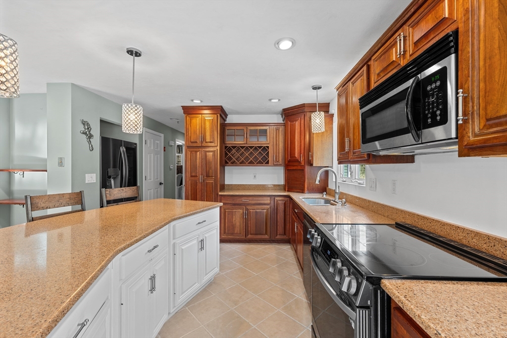 97 Apple Road Brimfield, MA 01010 - Photo 8 of 27