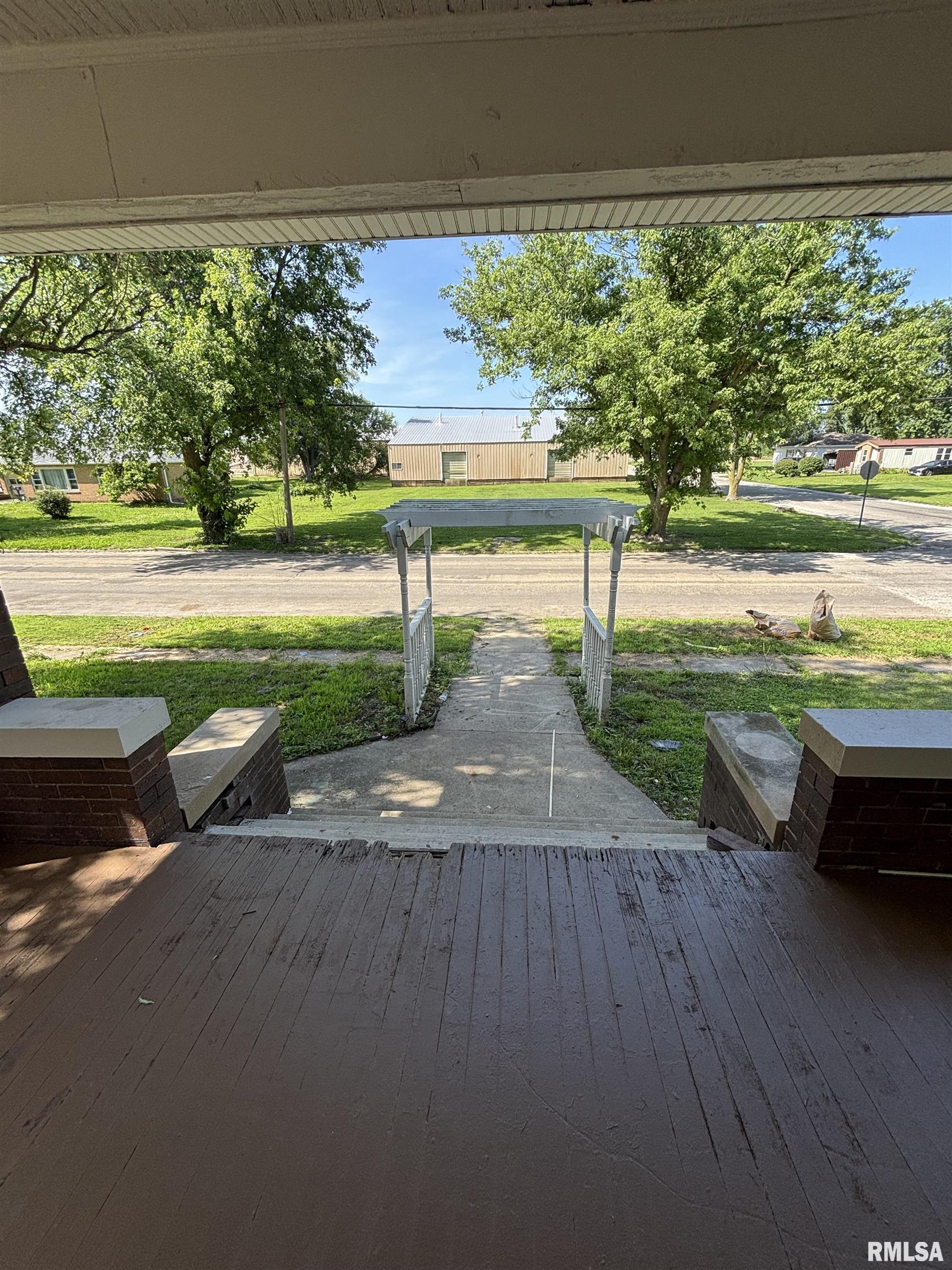 295 West Barnes Street Bushnell, IL 61422 - Photo 20 of 96