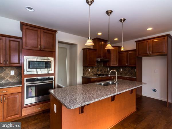 230 Spring Meadows Road, Unit 9 Manchester, PA 17345 - Photo 5 of 30 Gallery Image 5