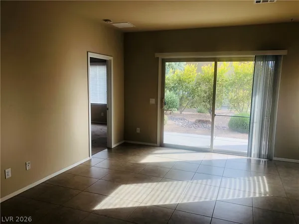 $1,750 | 5827 Corbin Avenue, Las Vegas, NV 89122