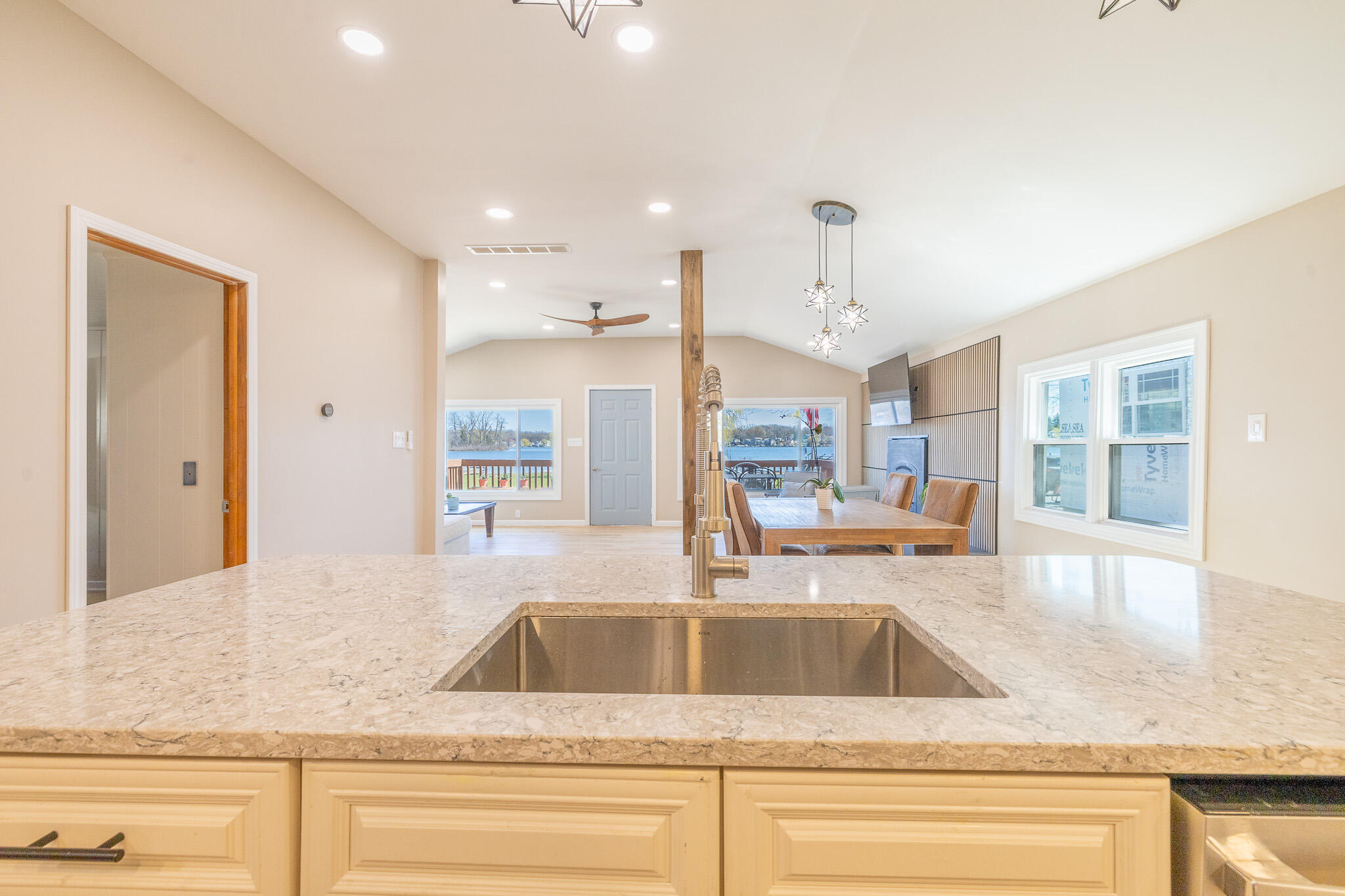 252 Evans Trail Tipton, MI 49287 - Photo 11 of 42 Kitchen