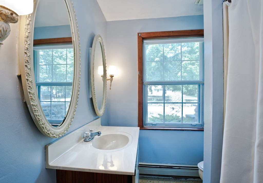 39 Carr Road Duxbury, MA 02332 - Photo 12 of 25 Gallery Image 12