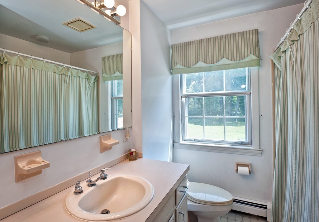 39 Carr Road Duxbury, MA 02332 - Photo 16 of 25 Gallery Image 16
