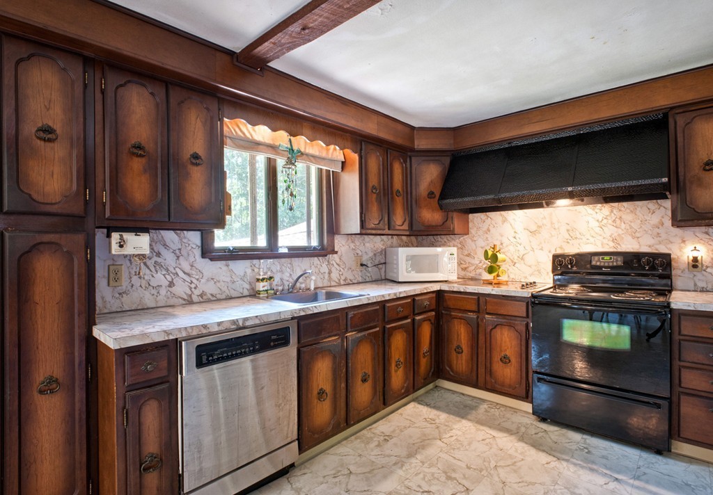 39 Carr Road Duxbury, MA 02332 - Photo 6 of 25 Gallery Image 6