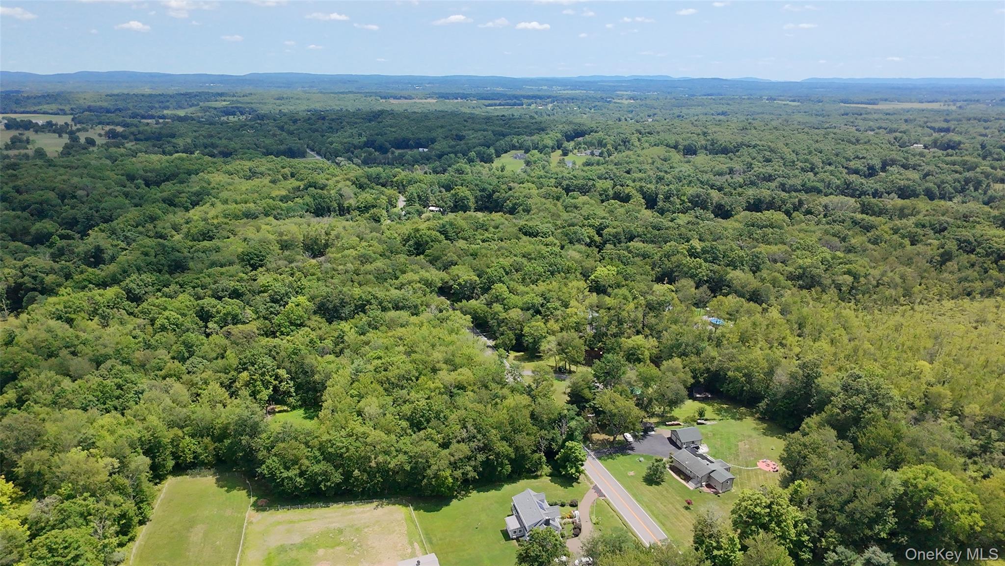 276 Tillson Lake Road Gardiner, NY 12589 - Photo 6 of 21 Side view