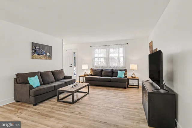 $449,900 | 1240 Falls Avenue, Feasterville-Trevose, PA 19053