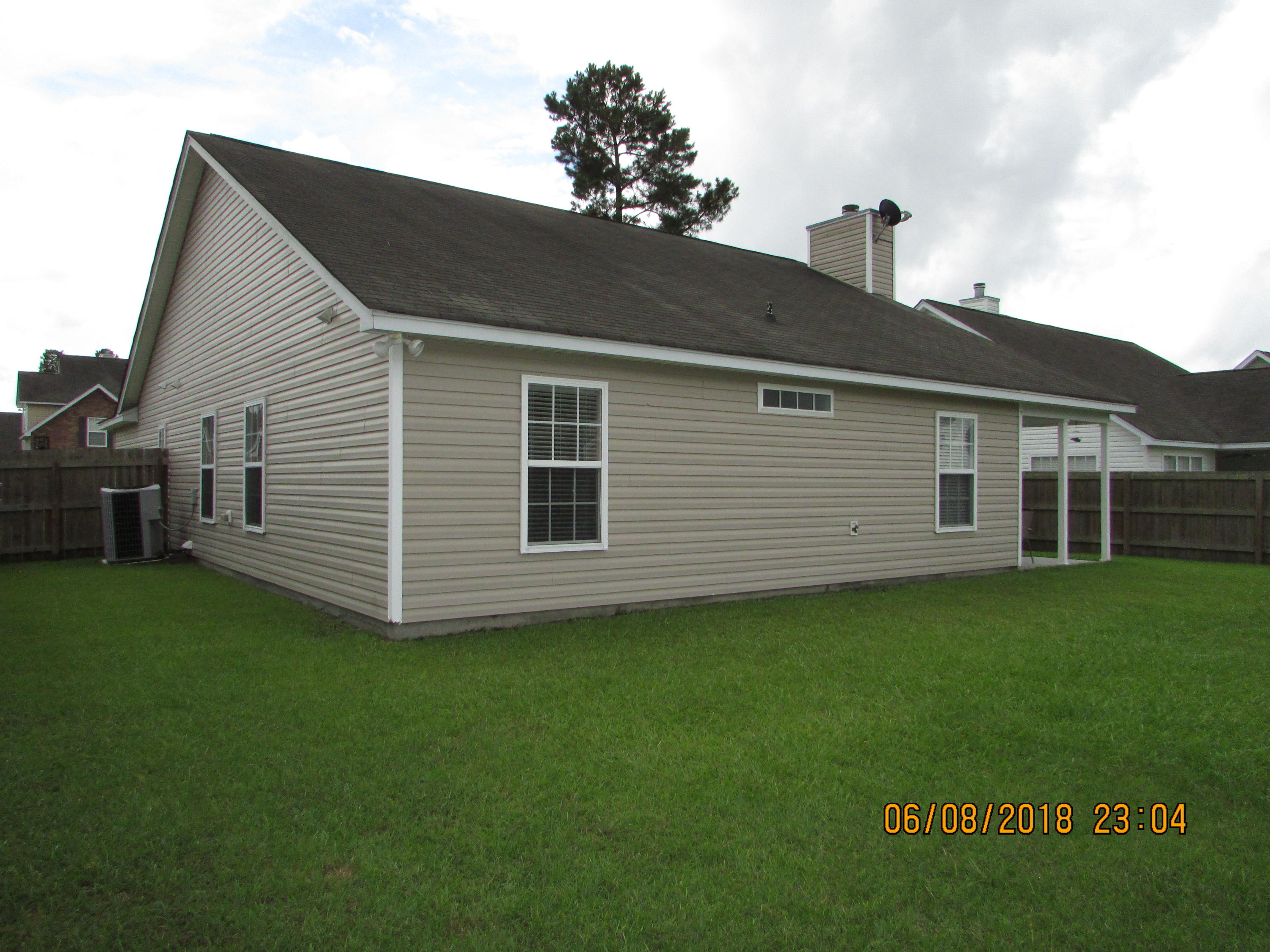 409 Meadowview Trail Summerville, SC 29486 - Photo 26 of 30 Back of 409 Meadowview Trail