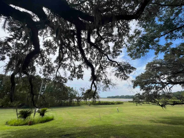 $4,500 | 1901 Miller Landing Road, Tallahassee, FL 32312