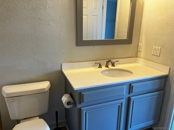 $2,490 | 0 4950 Lantana, Unit 4, San Diego, CA 92105